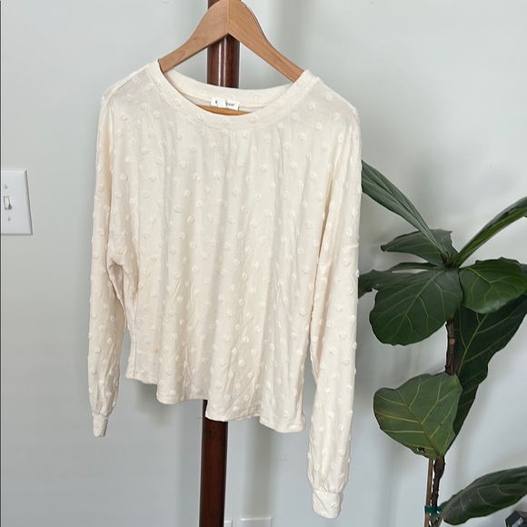 Blu Pepper Cream Long Sleeve T-Shirt Size Medium - Picture 1 of 4